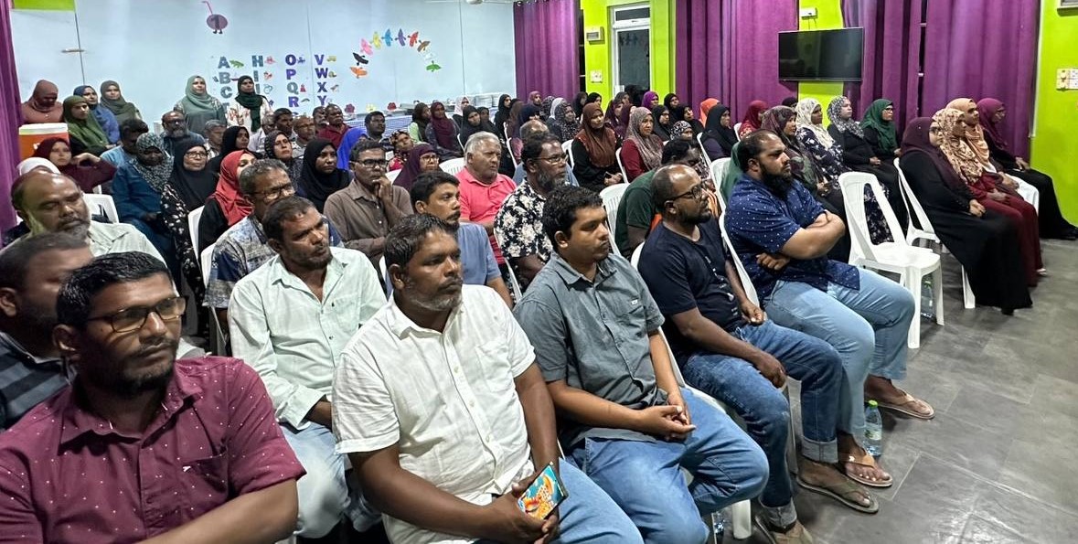 ކޮޅުފުށީ ކައުންސިލުން ރައްތިތުންނާ ބައްދަލުކުރައްވައިފި